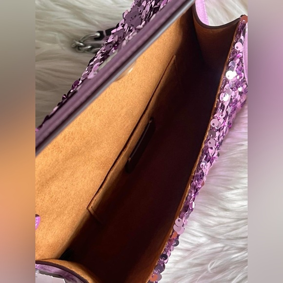 CQ526 - Coach Flap Clutch Crossbody - Picture 9 of 14